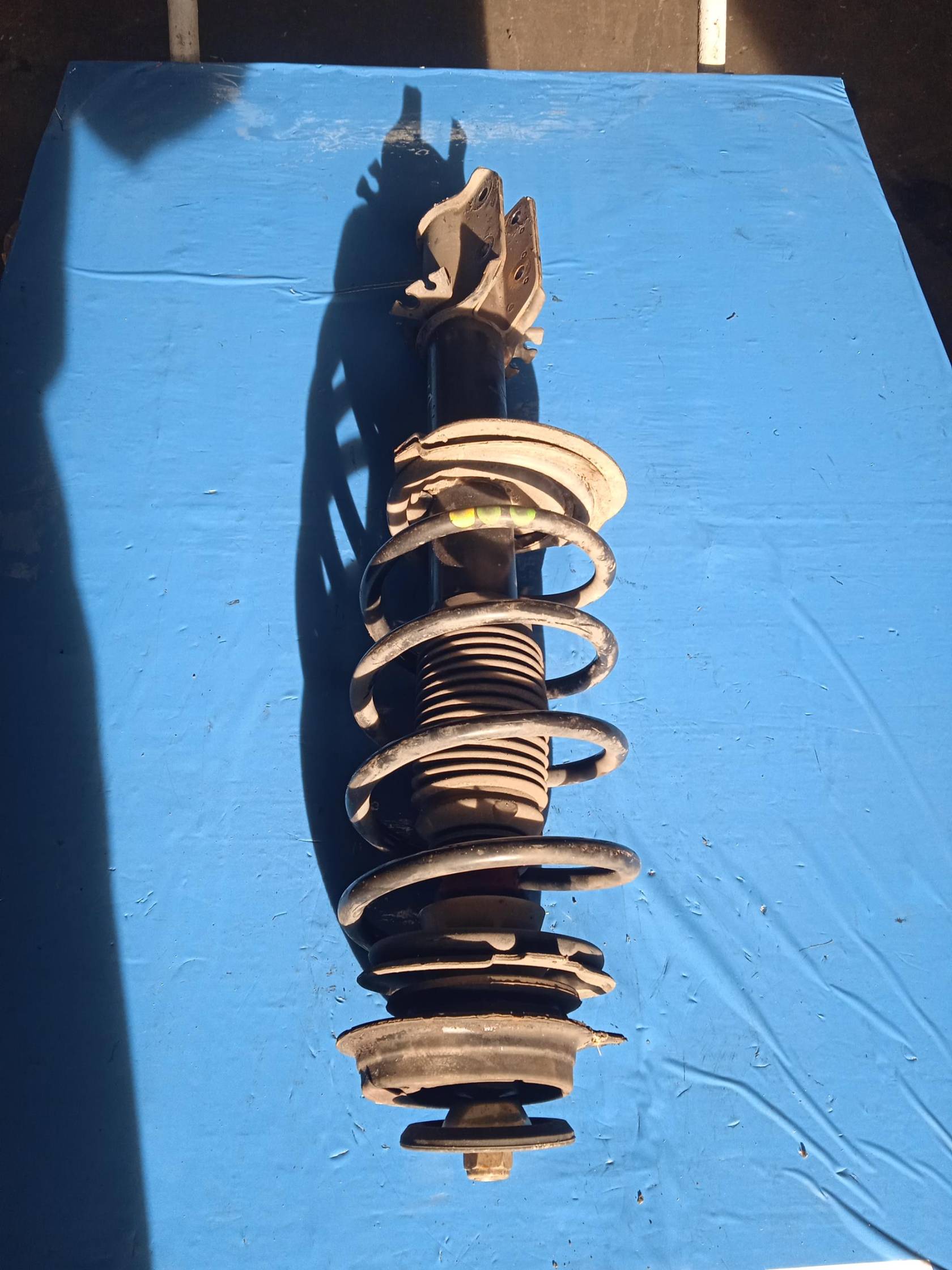 Ammortizzatore ant. dx.